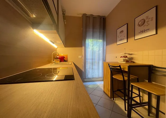 Alishome, Elegante Trilocale Con Vista Mare E Giardino