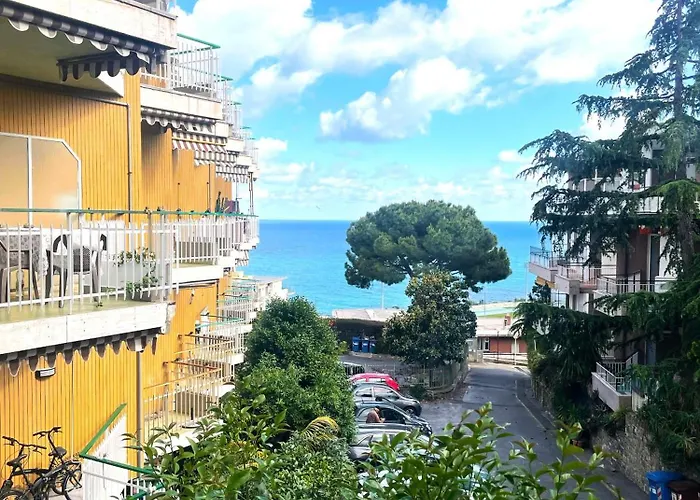 Alishome, Elegante Trilocale Con Vista Mare E Giardino