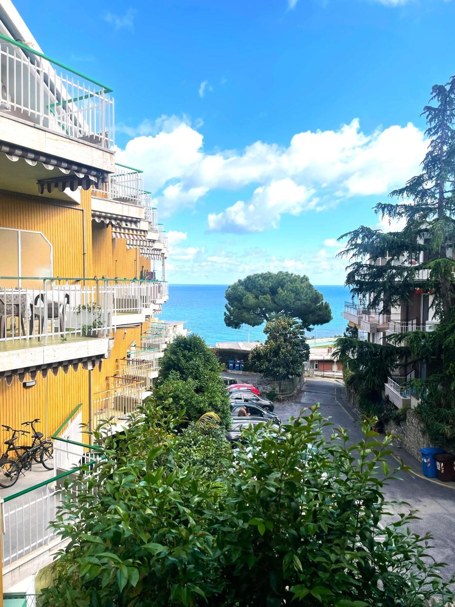 Apartment Alishome, Elegante Trilocale Con Vista Mare E Giardino